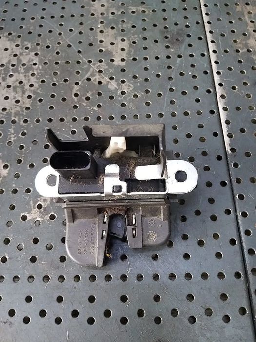 Broasca haion skoda yeti 5l 5l6827505b