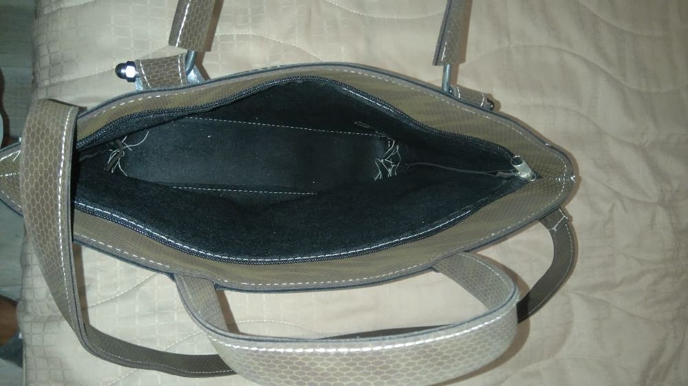 Черна дамска чанта