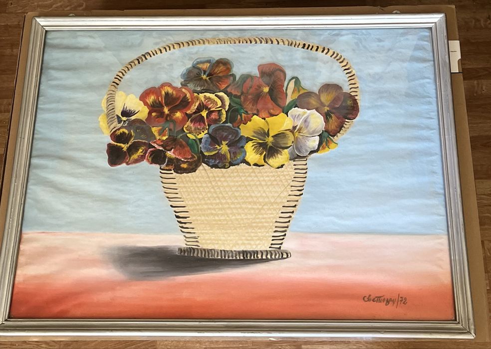 Картина "Кошница с теменужки" – 74х54 см с рамка