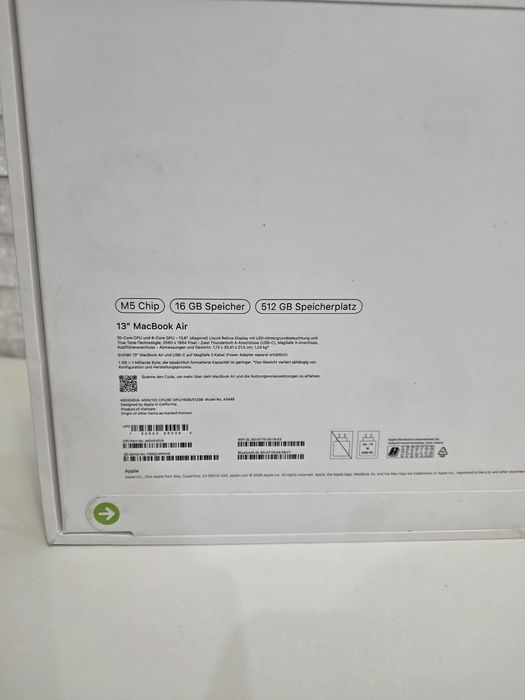 MacBook Air M5 13-inch 512GB SSD 16GB. SIGILAT !