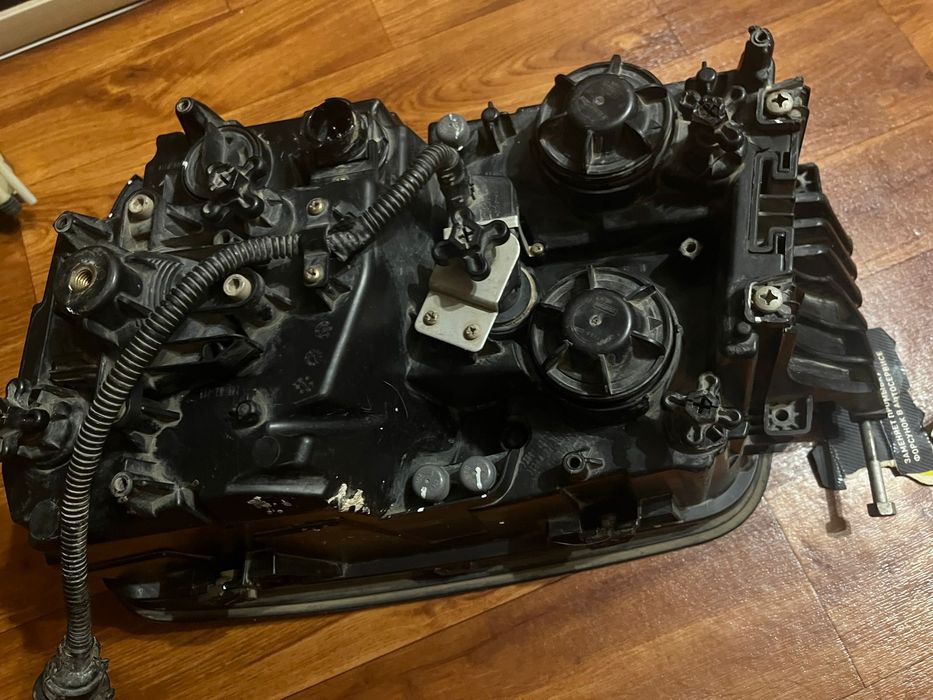 Продам фару Shaman