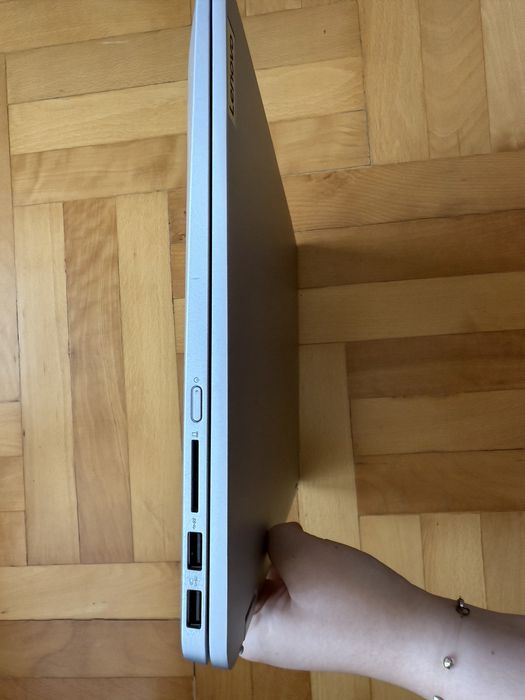 Лаптоп Lenovo IdeaPad Flex 5 16IAU7