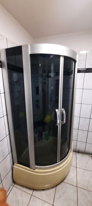 Cabina de dus cu hidromasaj