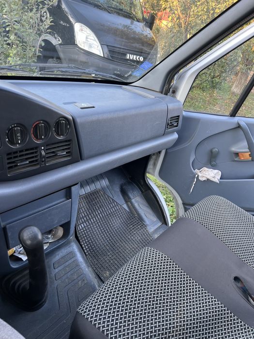 Vand camioneta Metcedes Sprinter 412