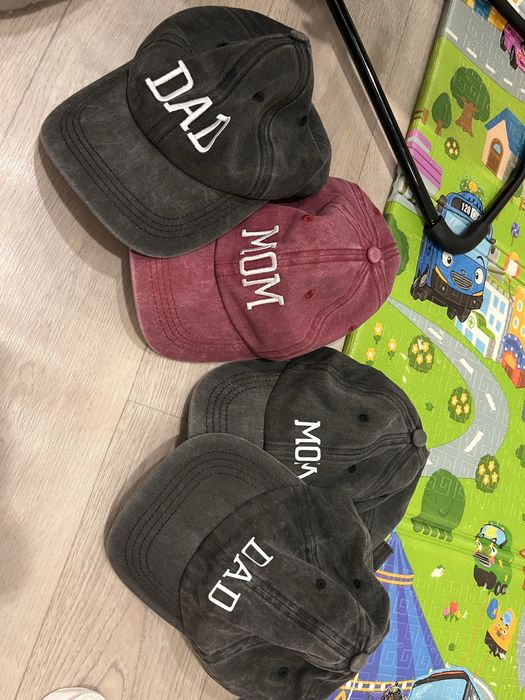 Продам кепки мама и папа