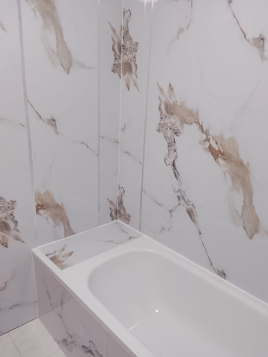 Поклейка обоев и гибкий мроамор