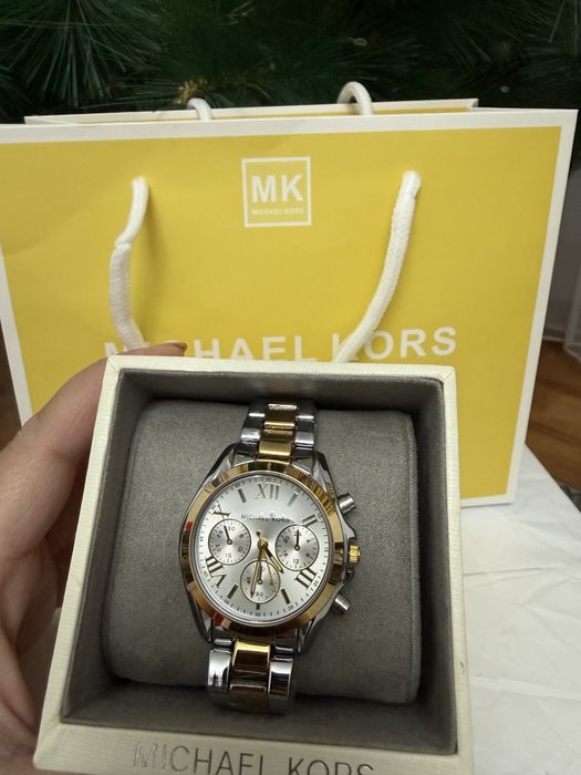 Продам женские часы