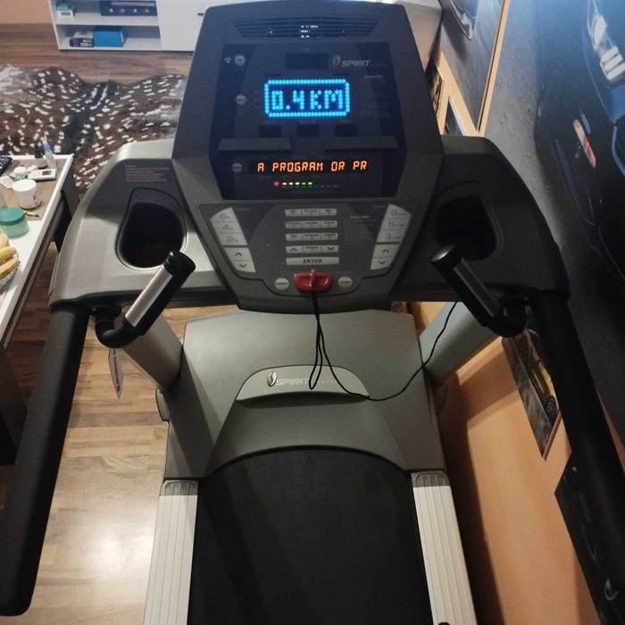 Бягаща пътека Spirit Ст800