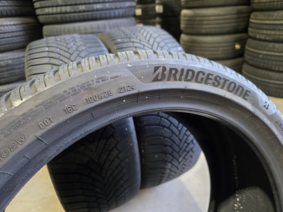 255/40/21 BRIDGESTONE 4бр