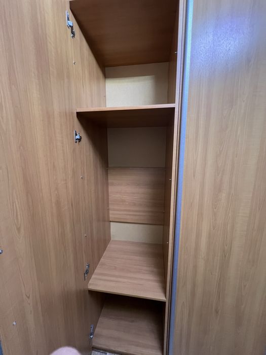 Продам шкаф угловой