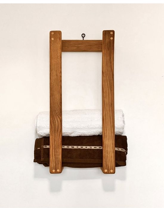 Obiecte de artizanat din lemn ( panoplie, masa, tocător, masa)