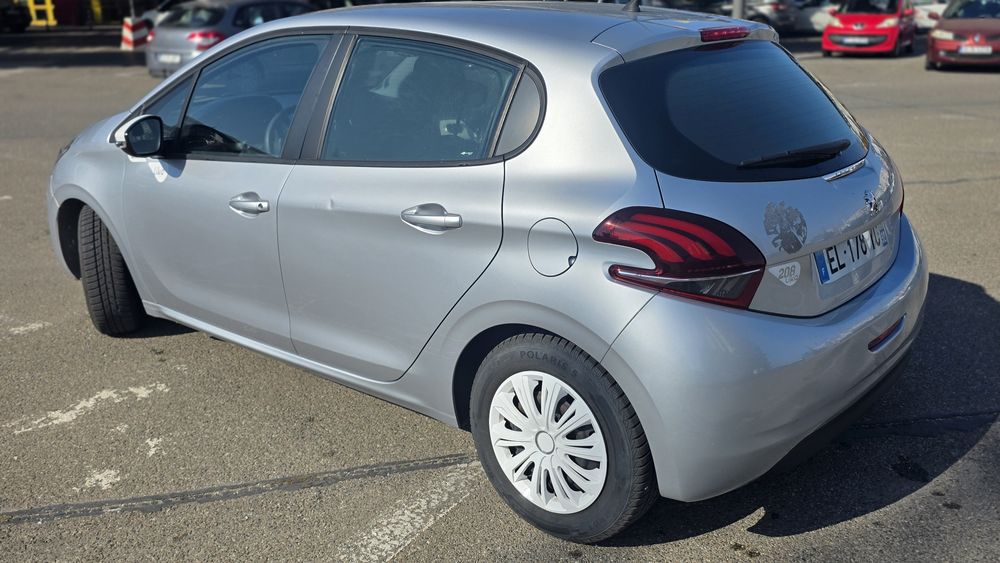 Peugeot 206 ,1.2 benzina,  2017,3900 eur neg