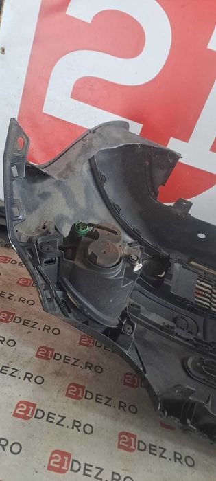 Bara fata completa cu proiectoare pentru Fiat 500 L 2014 , culoare negru