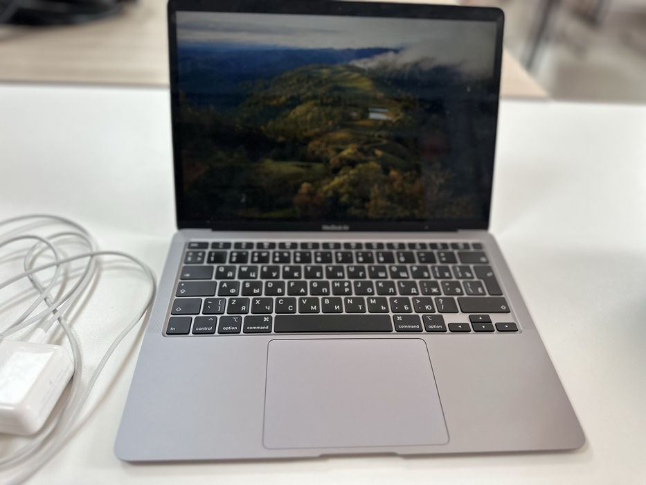 Продам макбук apple air