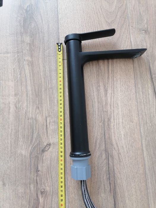 Продам смеситель для раковины