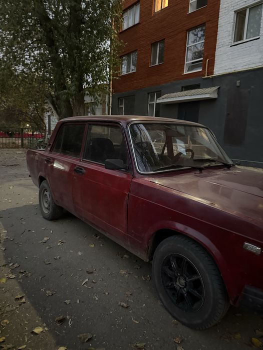 Автомобиль ВАЗ 2107