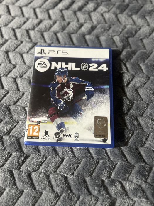 продаю игру хокей NHL.24