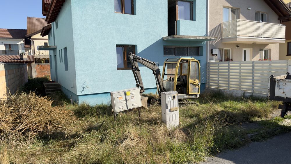 Miniexcavator demolari sapaturi fundatii decopertari nivelare teren evacuare moloz fose septice bransamente