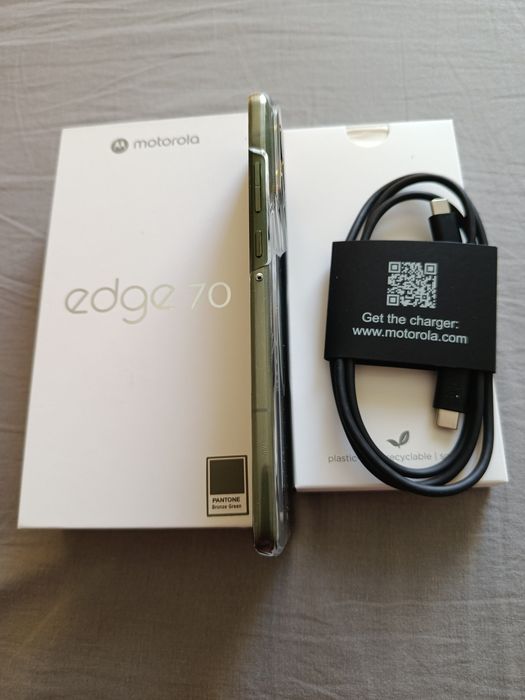 Чисто нов Motorola edge 70