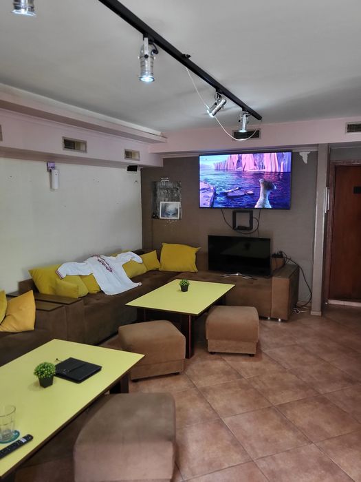 Давам под наем парти зала