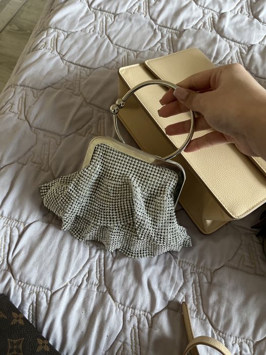 сумочки продам по 1500тг