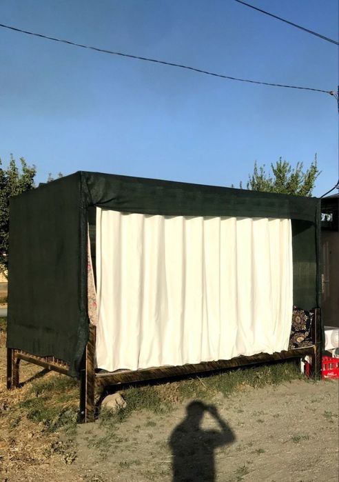 Kòchma offic va magazin yokida bir xonali uy sotiladi
