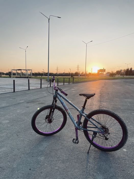 Erec l100 Dirt street