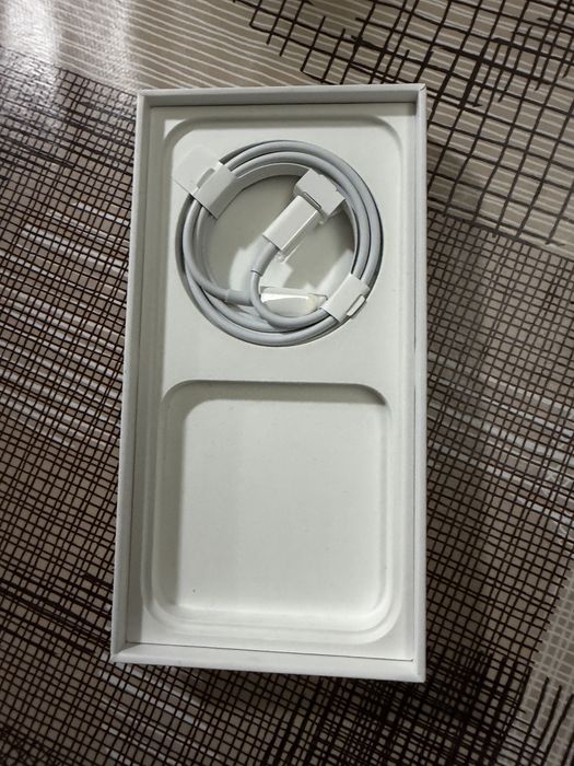 Iphone 14 Pro, la cutie, 256 Gb