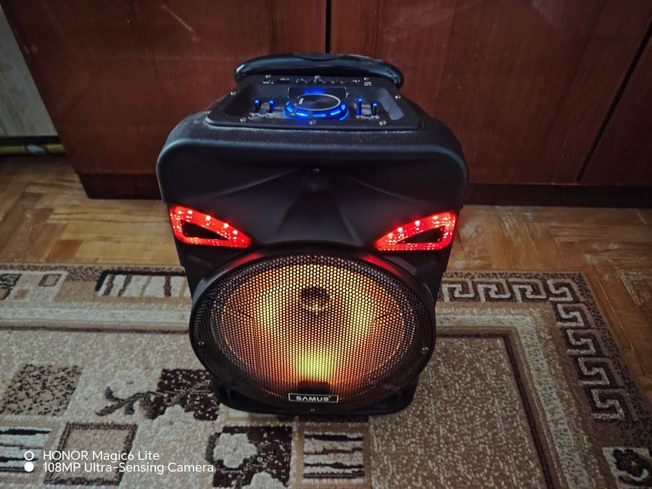 Boxă activă SAMUS 50W (și pentru Karaoke-ocazie)