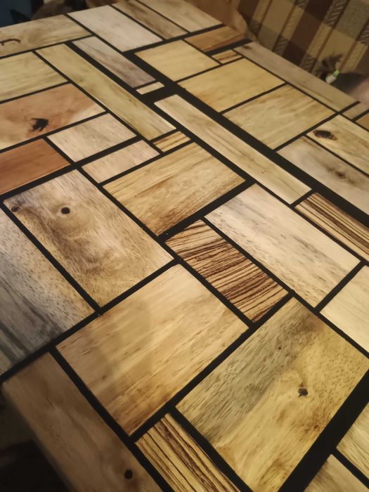 Masa lemn masiv cu rasina