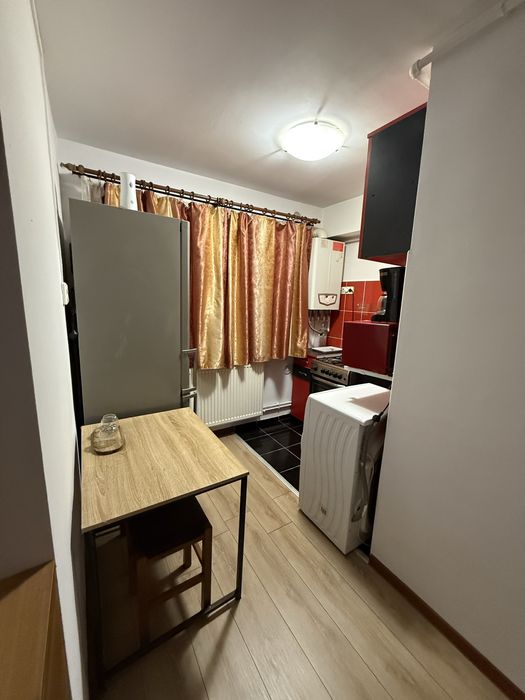 Dau în chirie garsonieră, zona Vivo str. Enescu, parter