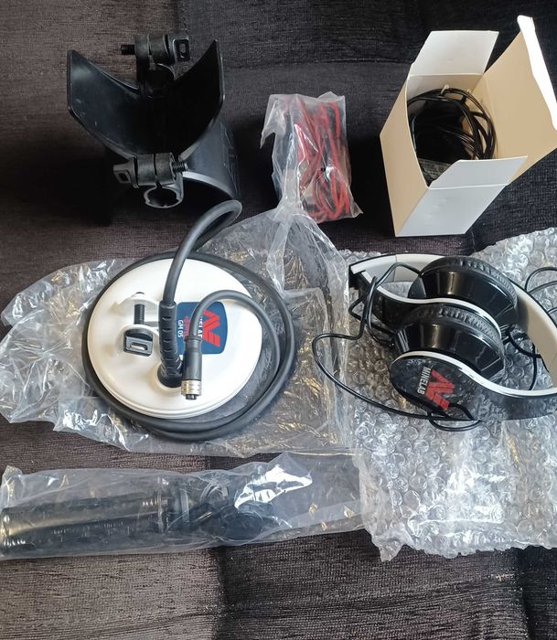 MINELAB GOLD MONSTER 1000