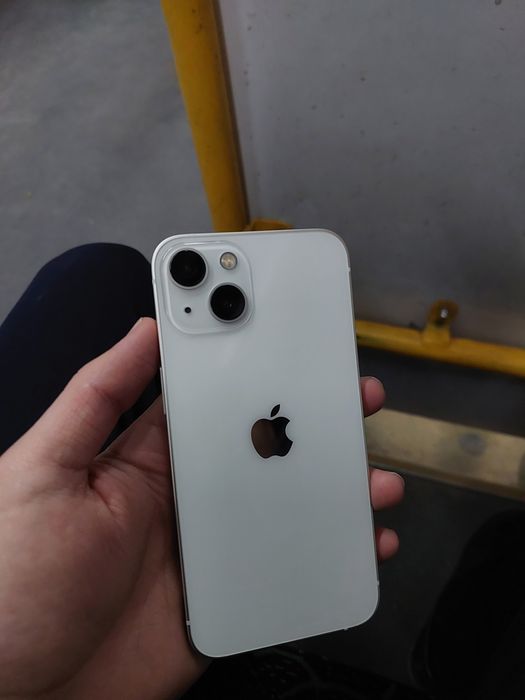 iPhone 13 128gb white