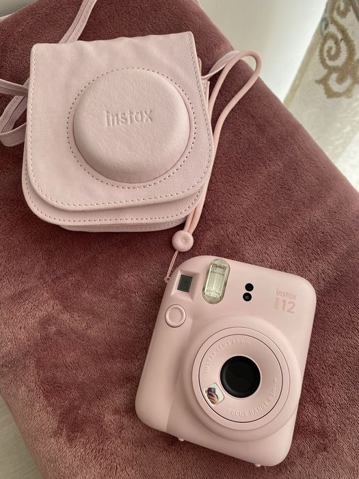 Продам Instax 12 mini.
