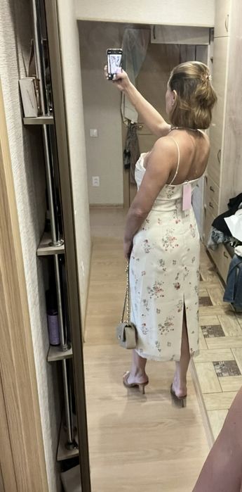 Шикарное платье Love Republic (размер М-L)