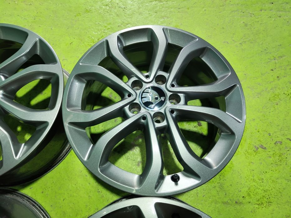 17 5x112 Skoda лети джанти 5х112 шкода