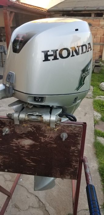 Двигател за лодка