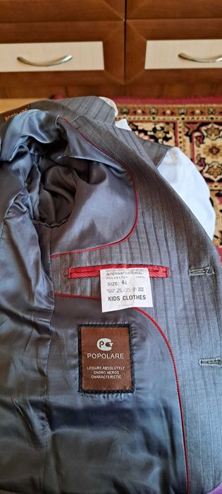 Костюм тройка б/у на мальчика