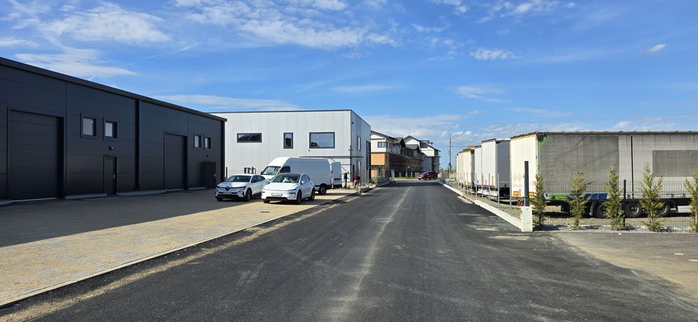 Proprietar, inchiriez hala noua 590mp utili, acces pe strada asfaltata situat la  500 m de drumul international Arad-Oradea