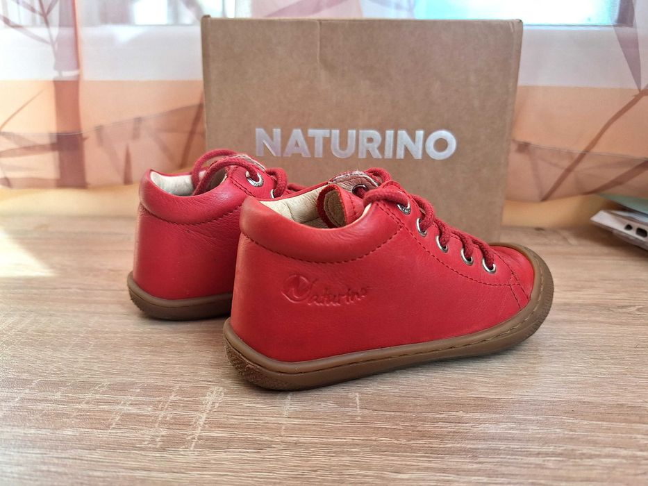 Детски обувки Naturino 23 в отлично състояние