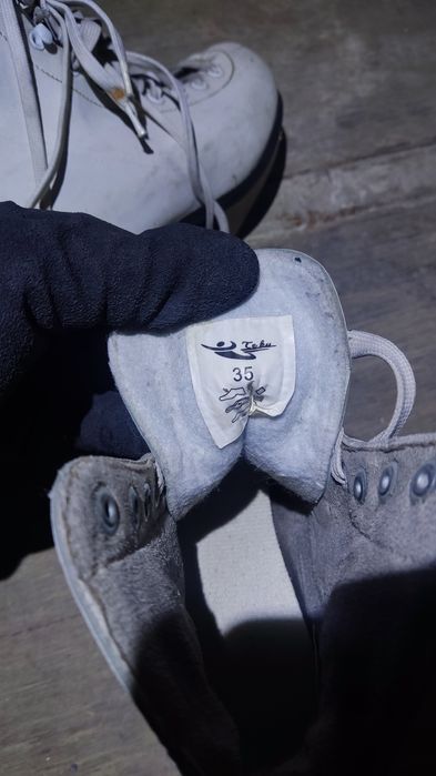 Коньки продам бу