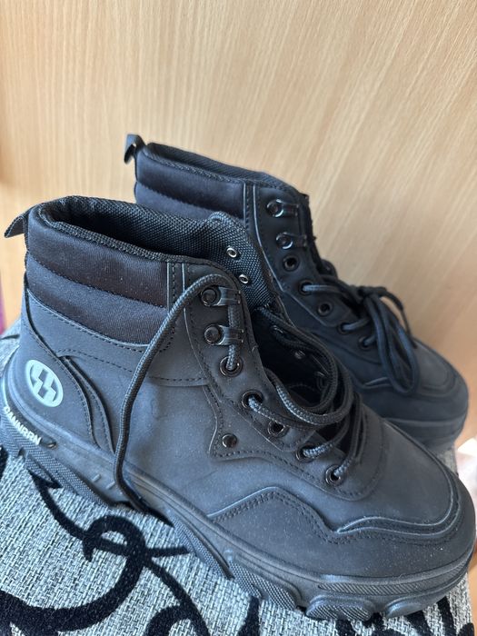 Продам, новые, размер 41