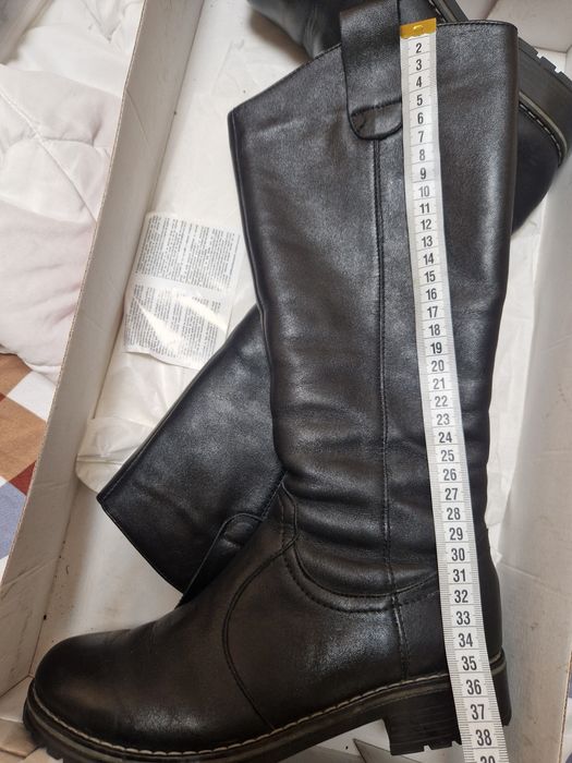 Cizme îmblănite din piele, mărimea 36