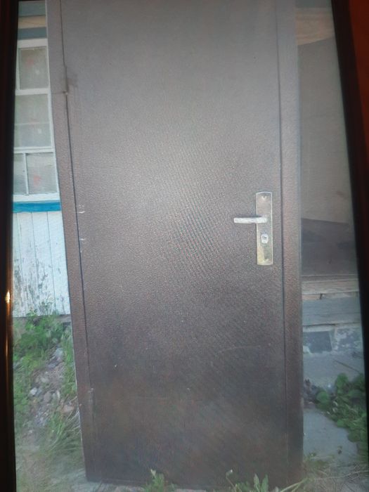 Продается входная дверь
