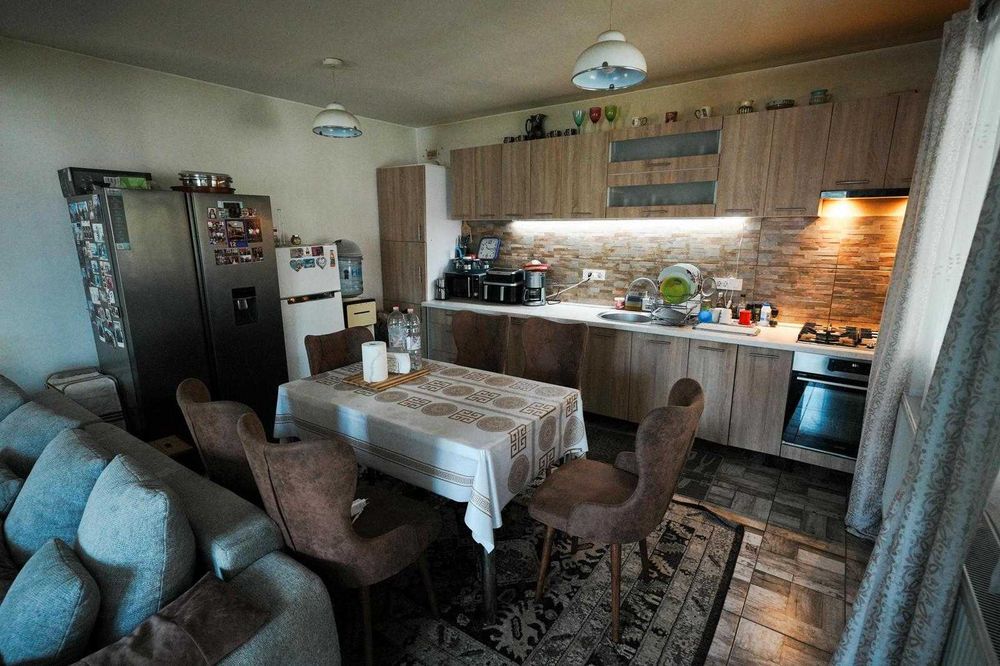 Casă individuală 5 camere de vânzare în Comuna Berceni, aproape de Bucuresti, scoala si soseaua principala, direct de la proprietar!