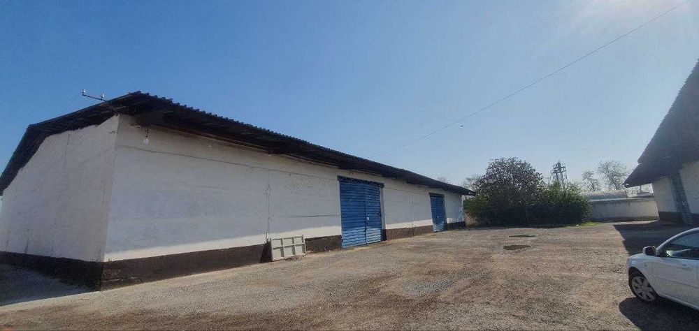 Земля около Железной дороги и Автомагистрали для бизнеса