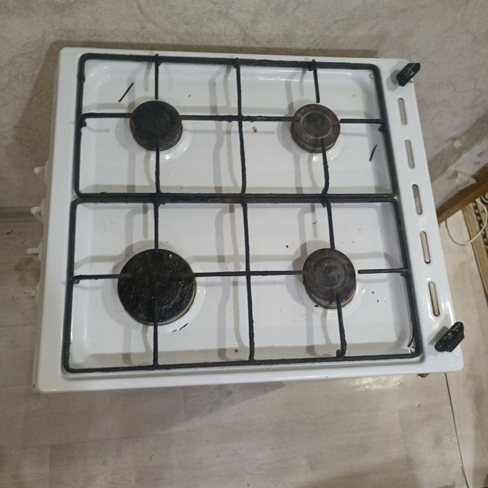 Продам газовую плиту