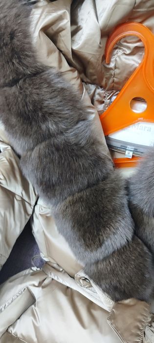 Шикарный пуховик с мехом песца