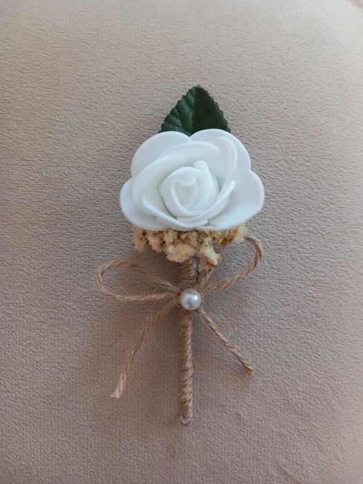 Сватбени бутониери