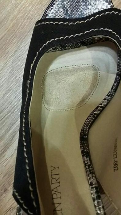 Продам босоножки